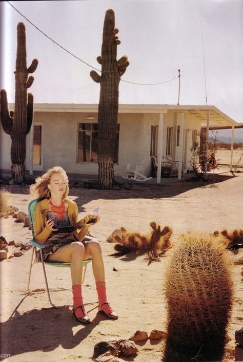 Desert Grunge, Desert Places, Desert Aesthetic, Make Up Inspiration, Desert Dream, Desert Vibes, Vogue Uk, Vintage Americana, Trailer Park