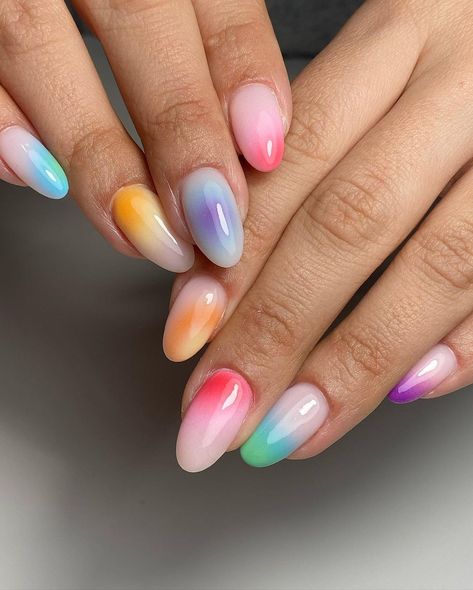 Ombre Nails Multicolor, Multicolor Ombre Nails, Circle Ombre Nails, Rainbow Airbrush Nails, Aura Nails Different Colors, Multi Color Aura Nails, Rainbow Ombré Nails, Aura Nails Colorful, Multicolor Aura Nails