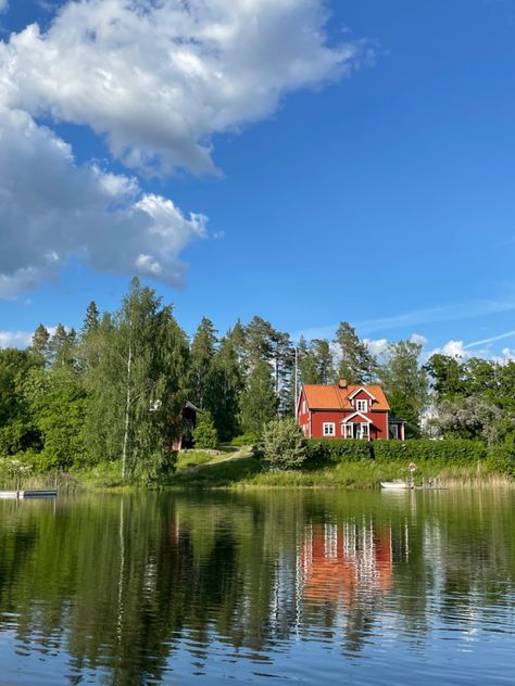 Swedish Countryside Aesthetic, Swedish Summer Cottage, Summer House Sweden, Swedish Lake House, Summerhouse Aesthetic, Scandinavian Lake House, Sweden In Summer, Swedish Summerhouse, Swedish Summer Aesthetic