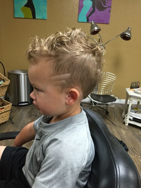 Baby Mohawk Toddler Mohawk, Boys First Haircut, Boys Mohawk, Toddler Curly Hair, Boys Curly Haircuts, Boys Haircut Styles, Baby Curls, Baby Haircut, Mohawk Haircut