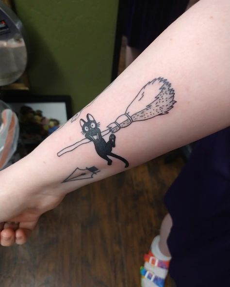 Done by @artbyemmie (IG) Kiki's Delivery Service Tattoo Ideas, Jiji Kiki's Delivery Service Tattoo, Ghibli Tattoo Kiki, Jiji Tattoo, Kiki Cat Tattoo, Jiji Tattoo Studio Ghibli, Studio Ghibli Back Tattoo, Kiki's Delivery Service Tattoo, Gigi Kiki’s Delivery Service Tattoo