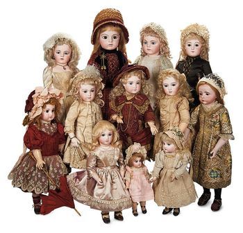 A complete guide to collecting dolls, from antique to modern. How to identify and value dolls, what to look for in buying, and care and preservation. Porcelain Dolls Value, Couple Home, Doll Museum, Antique Porcelain Dolls, Dolls And Dollhouses, Fairmont Hotel, Plastic Doll, Doll Display, German Dolls