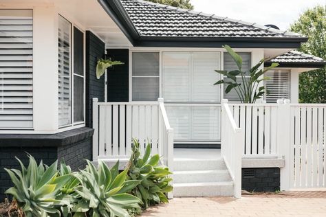 1970s House Exterior, House Facades Australia, Brick House Exterior Makeover, Red Brick House Exterior, Painted Brick Exteriors, Renovation Exterior, Queenslander House, Weatherboard House, Front Verandah