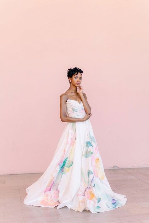 Flower Patterned Wedding Dress with Watercolor Details Flower Pattern Wedding Dress, Handpainted Wedding Dress, Pastel Wedding Dress, Watercolor Wedding Dress, Paint Splatter Dress, Hand Painted Wedding Dress, Painted Wedding Dress, Pastel Wedding Dresses, Watercolor Floral Dress