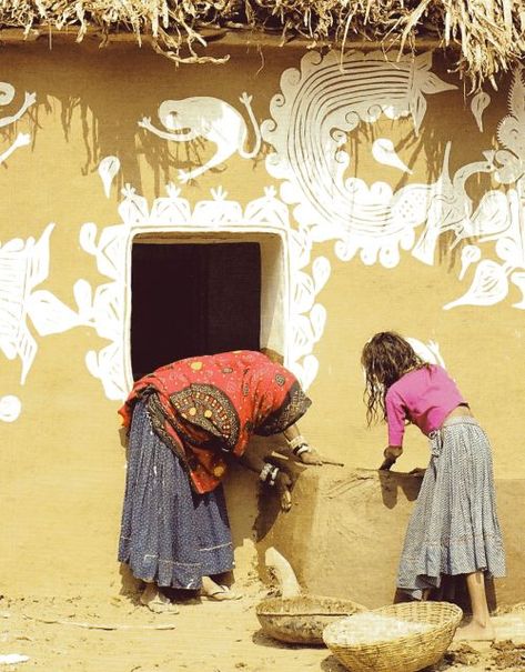 Mud Hut, Ephemeral Art, Mud House, Indian Folk Art, Arte Popular, Incredible India, Image Hd, House Painting, Namaste