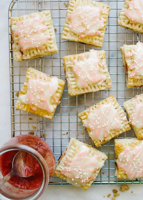 Homemade Pop Tarts Recipe, Pie Breakfast, Simple Pie, Morning Treats, Poptart Recipe, Glaze Icing, Rhubarb Compote, Make From Scratch, Hand Pie