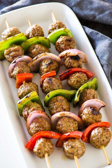 Italian Style Meatball Kabobs Meatball Kabobs, Shishkabobs Recipe, Italian Style Meatballs, Savory Meatballs, Ideal Protein Recipes, Kabob Skewers, Shish Kabobs, Kabob Recipes, Kebab Recipes