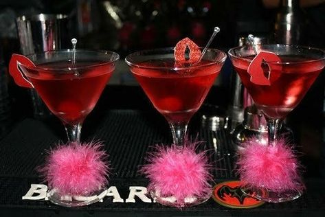 Playboy Theme Party, Burlesque Party Decorations, Burlesque Bachelorette Party, Burlesque Bachelorette, Burlesque Theme Party, Burlesque Birthday, Moulin Rouge Party, Burlesque Theme, 40th Party Ideas