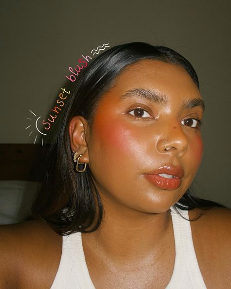 as a blush LOVER the recent sunset blush resurgence is very much me 🌅 corals and oranges on melanin 🤌🏾 🌻what I used🌻 • @madebymitchell blursh in melon sorbet • @glossier cloud paint blush in dawn • @vievemuse skindew • @soapandglory archery brow wax* • @elfcosmeticsuk glow reviver lip oil in coral fixation* **adpr products Glossier Cloud Paint, Orange Blush, Coral Blush, Brow Wax, Soft Glam Makeup, Creative Makeup Looks, Brown Girl, Lip Oil, Glam Makeup