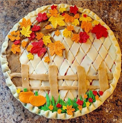 Pretty Pie Crust Designs, Creative Pie Crust Designs, Thanksgiving Desserts Cookies, Creative Pie Crust, Pretty Pie Crust, Fancy Pie Crust, Diy Easter Treats, Pie Crust Art, Crust Designs