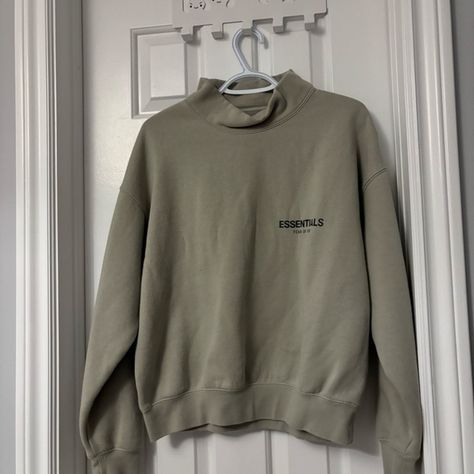 Essentials fear of god green ish grey fleece lined pullover Style For Winter, Essentials Fear Of God, Fear Of God, In Style, Grey, Green, Plus Fashion, Outfit Inspo, Jeans Shoes