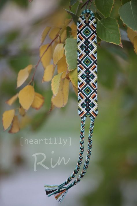 autumnbracelet1 by Heartilly-Rin on DeviantArt Cool Friendship Bracelets, Diy Friendship Bracelet, String Bracelet Patterns, Cute Friendship Bracelets, Yarn Bracelets, Macrame Bracelet Patterns, Handmade Friendship Bracelets, Embroidery Bracelets, Friendship Bracelets Designs