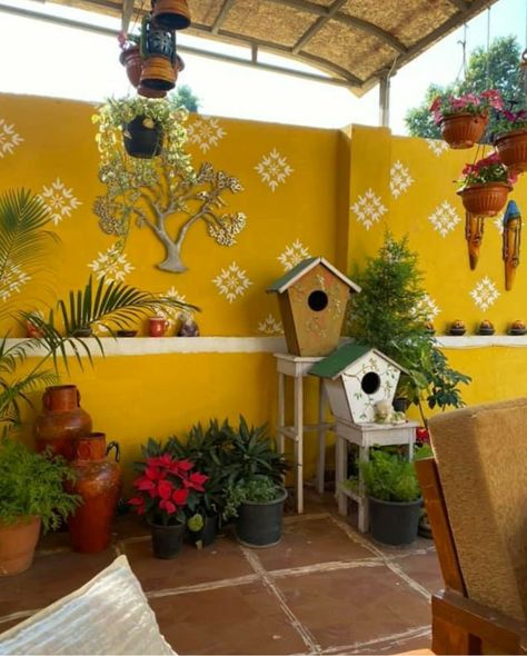 Balcony Painting Ideas, Wall Painting Indian, Indian Wall Painting, Small Corner Decor, Garden Ideas India, Stenciled Walls, Indian Wall Decor, Outdoor Restaurant Design, Mud House