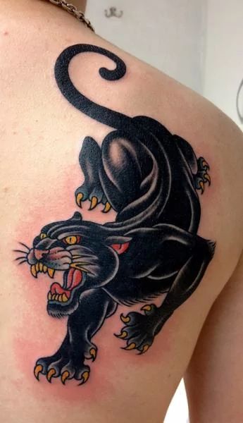 Panther Tattoo Meaning, Panther Tattoos, Traditional Panther Tattoo, Black Panther Tattoo, Tato Tradisional, Jaguar Tattoo, Shoulder Blade Tattoo, Traditional Style Tattoo, Panther Tattoo