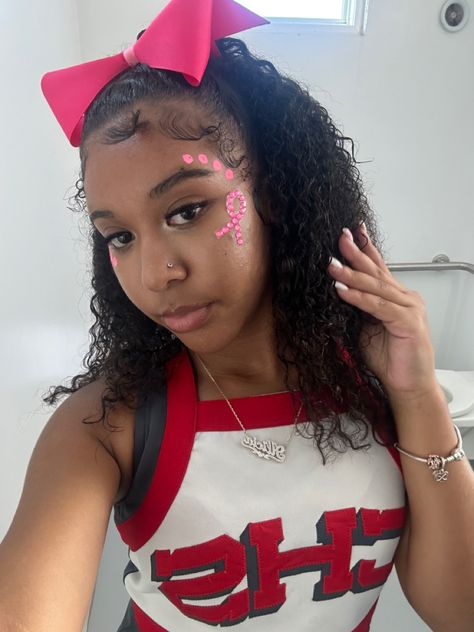 Football Game Makeup Dots, Pink Football Game Theme Face Paint, Cheer Spirit Makeup, Comp Makeup Cheer, Face Painting Ideas For School Spirit, Cute Cheer Makeup, Cheerleader Game Day Makeup, Face Dots For Football Games, Pink Face Paint Ideas School Spirit