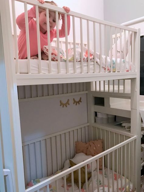 Crib bunk bed hacked from IKEA GULLIVER cots Baby Bunk Beds, Bunk Bed Hacks, Bunk Bed Crib, Bunk Beds For Girls Room, Ikea Crib, Ikea Bunk Bed, Girls Bunk Beds, Toddler Bunk Beds, Diy Bunk Bed