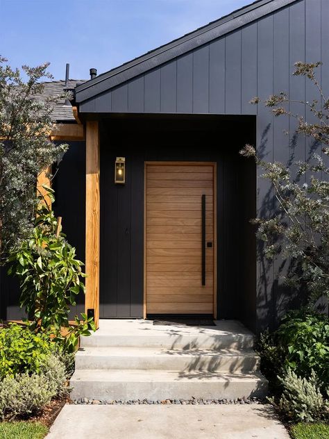 Scandi Farmhouse, Exterior Home Renovation, Exterior House Renovation, Black Houses, Exterior Renovation, Wood Front Doors, Front Entrance, Black House Exterior, Exterior Paint Colors