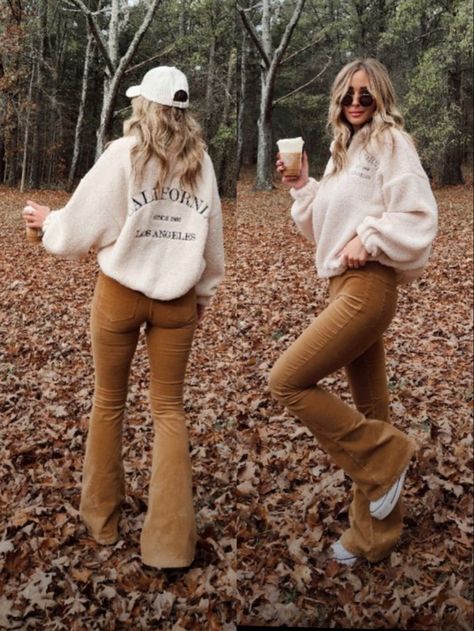 Fall Outfits Women With Leggings, Cute Fall Work Outfits For Women Casual, Western Style Fall Outfits, Brown Flare Outfit, Beginning Fall Outfits, Fall Girls Trip Outfits, Fall Patagonia Outfits, Fall Outfits Women With Uggs, Texas In Winter Outfits