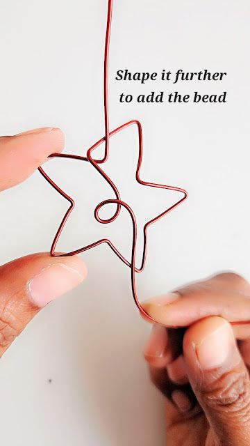 Xmas Wire Wrap Star Ornament Tutorial Wire Weaving Tutorial, Wire Wrapping Tutorial, Wire Wrapped Chain, Wire Wrapped Jewelry Tutorials, Ornament Tutorial, Wire Wrapped Bracelet, Wire Necklace, Jewelry Making Tools, Wire Weaving