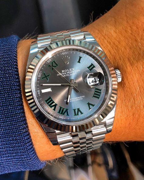 Rolex Datejust 41 Wimbledon on wrist Rolex Datejust Men, Gentleman Watch, Rolex Milgauss, Rolex Date, Swiss Army Watches, Rolex Watches For Men, Gold Rolex, Rolex Men, Watch Winder