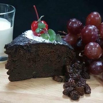 Black Fruit Cake, Black Cake Recipe, Fruit Cake Recipe Christmas, Belize Food, St Vincent And The Grenadines, Trinidad Recipes, Trini Food, Black Fruit, Pumpkin Ice Cream