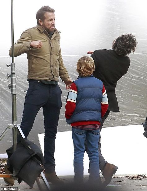 Ryan Reynolds and Mark Ruffalo are spotted filming a scene for the upcoming film The Adam Project | Daily Mail Online Ryan Reynolds And Walker Scobell, The Adam Project, Adam Project, Adam Reed, Pjo Dr, Netflix Film, Walker Scobell, Fav Movies, Mark Ruffalo