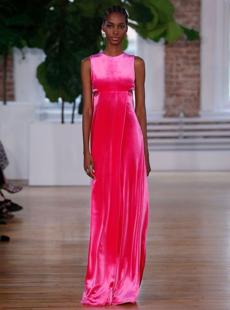 Valentino Resort, Special Event Outfit, Runway Inspiration, Mode Rose, Eclectic Fashion, Formal Style, Gorgeous Gowns, Couture Collection, Event Dresses