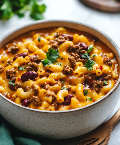 Crockpot chili mac and cheese, a comforting one-pot meal combining chili and cheesy pasta, perfect for easy weeknight dinners. Crockpot Chili Mac, Crockpot Chilli, Chili Mac Crockpot, Chili Mac And Cheese Recipe, Chili Mac Recipe, Cheesy Macaroni, Chili Mac And Cheese, Chili Crisp, Chili Mac