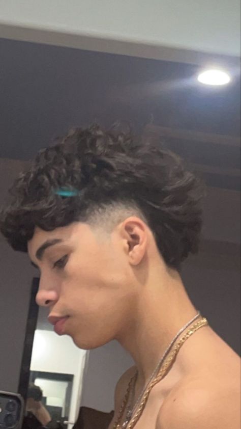 Mens Hairstyles Fade Medium, Taper Fade Mullet Wavy Hair, Burst Fade Mullet Curly Hair, Taper Fade Mullet Curly Hair, Mullet Fade Men, Fade Mullet Haircut, Mullet Fade Haircut, Wavy Mullet Hair Men, Mid Taper Mullet