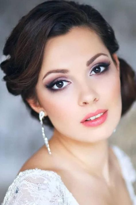 30 Attractive Bride Makeup Ideas ❤ bride makeup classy lilac eyeshadows long lashes soft coral lips elstile via instagram #weddingforward #wedding #bride #bridemakeup Make Up Sposa, Perfect Wedding Makeup, Glamorous Wedding Hair, Gorgeous Wedding Makeup, Wedding Hairstyles And Makeup, Best Wedding Makeup, Wedding Makeup Tips, Wedding Makeup Looks, Braut Make-up