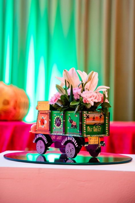 Mehndi Centerpieces, Haldi Decoration Ideas, Haldi Decoration, Haldi Decor, Chandni Chowk, Truck Theme, Events Decor, Mehndi Decor, Wedding Register