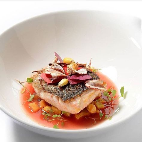 Seabass, hot ceviche, plantain banana purée, rocoto pepper. ✅ By - @northcoteuk ✅  #ChefsOfInstagram Fish Plating, Plating Inspiration, Beautiful Plating, Braised Meat, Exquisite Food, Modernist Cuisine, Raw Fish, Chef Inspiration, Fine Dining Recipes