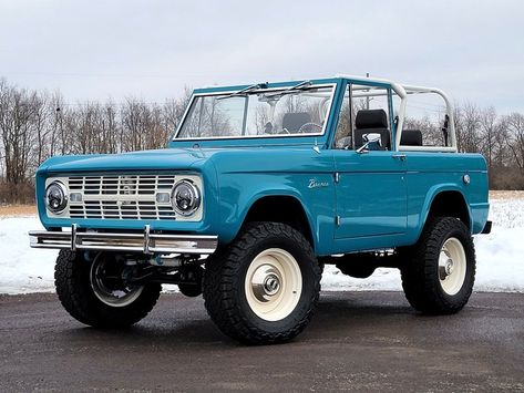 1970 Ford Bronco | Ford Bronco Restoration Experts - Maxlider Brothers Customs Ford Bronco 1966-1977, Ford Bronco 1970's, 70s Bronco, 1970 Ford Bronco, Bronco Classic, Dodge Raider, Baja Trucks, Broncos Pictures, Bronco Ford