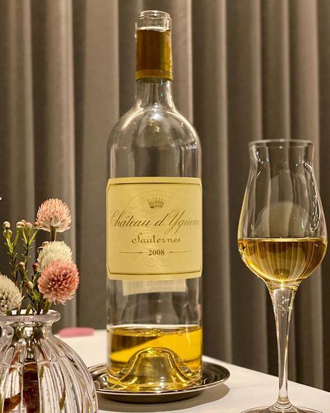 Sauternes Wine, I Want To Live, Summer Meals, December 2023, Summer Recipes, White Wine, Rosé Wine Bottle, Liquor, Alcoholic Drinks