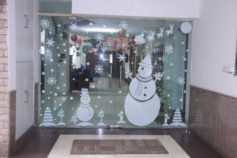 Glass Door Decoration For School, Decoration Ideas For School, English Games For Kids, Door Decoration Ideas, School Reception, Gate Decoration, School Door Decorations, Double Glass Doors, English Games