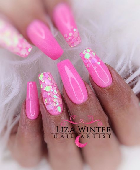 Get Barbie-Inspired Nails: Trendy designs, tutorials, and products to make your nails the envy of all! Barbie Fingernails, Barbie Theme Nail Art, Malibu Barbie Nails, Barbie Theme Nails, Barbie Core Nails, Barbie Nails Short, Barbie Pink Nails With Design, Barbie Nail Designs, Barbie Themed Nails