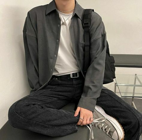 Korean Outfits Men, Korean Street Fashion Men, Smart Casual Menswear, Boyfriend Outfit, University Outfit, Mens Casual Dress Outfits, Men Stylish Dress, Guys Clothing Styles, Cool Outfits For Men