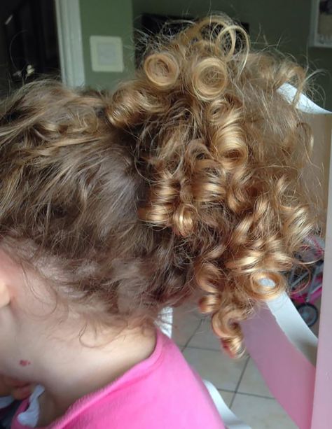 A simple, step by step guide of how to take care of your kids curly hair, especially if you don't have curly hair yourself! Picture Day Hairstyles Curly Hair Kids, Hairstyles For Kids With Curly Hair, Curly Hairstyles Toddler Girl, Toddler Girl Curly Hairstyles, Toddler Curly Hairstyles Girl, Curly Hair Toddler Hairstyles, Curly Hair Kids Hairstyles, Curly Toddler Hairstyles, Toddler Curly Hairstyles