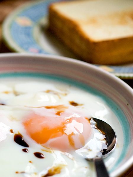 Singaporean Breakfast, Malay Breakfast, Bakes Goods, Half Boiled Egg, Bubble Tea Menu, Kaya Toast, Coddled Eggs, Asian Cafe, Asian Breakfast