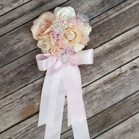 Baby Corsage, Baby Sock Corsage, Ribbon Corsage, Fancy Baby Shower, Mommy To Be Corsage, Baby Shower Mum, Mommy To Be Pins, Peachy Blush, Pin Corsage