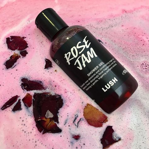 Lush Rose Jam, Jamming Aesthetic, Lush Shower Gel, Best Lush Products, Lush Aesthetic, Rose Jam, Skin Care Routine Order, Lush Products, Lush Cosmetics