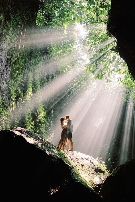 Tukad Cepung Waterfall Bali. One of the best photo spots in Bali. Tukad Cepung, Waterfall Bali, Bali Travel Photography, Bali Photography, Bali Prewedding, Bali Waterfalls, Bali Honeymoon, Couple Sessions, Animation Wallpaper