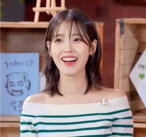 Iu Bob Hair, Kpop Idols Hairstyle Female, Iu Haircut, Iu Hairstyle, Iu Short Hair, Hush Cut, Iu Hair, Android Codes, Korean Short Hair