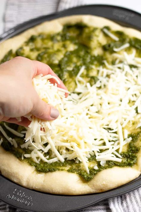 Quick And Easy Pizza Dough, Easy Basil Pesto, Easy Pizza Dough Recipe, No Knead Pizza Dough, Pesto Pizza Recipe, Pesto Vinaigrette, Basil Pesto Recipe, Basil Pizza, Store Bought Pizza Dough