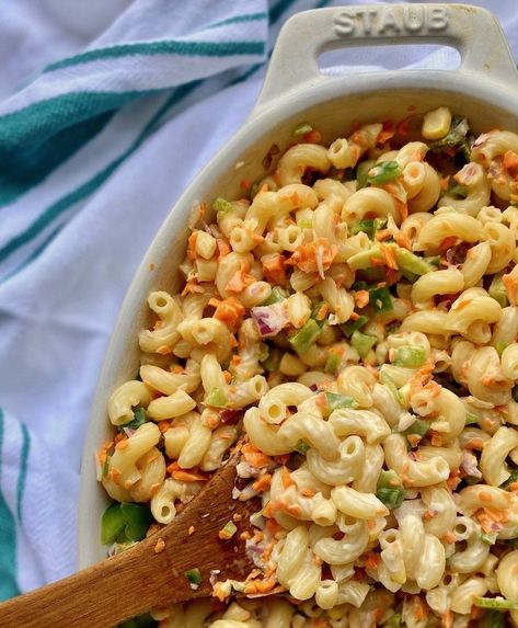 Dominican Macaroni Salad - Food Heaven Made Easy Dominican Salad, Dinner Salad Ideas, Healthy Salad Recipes For Dinner, Salads Recipes For Dinner, Dominican Dish, Dominicano Recipes, Dominican Style, Miniature Cooking, Boricua Recipes