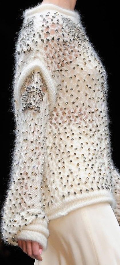 Ermanno Scervino Details A/W ‘13 LBV ♥✤ | KeepSmiling | BeStayClassy Fluffy Knit, Fuzzy Wuzzy, Knitted Wit, Knitwear Fashion, Ermanno Scervino, Knitwear Design, Knit Outfit, Inspiration Mode, Knit Fashion