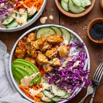 Bang Bang Chicken Bowl - I Am Homesteader Sriracha Chicken Bowl, Asian Power Bowl, Sweet Chilli Chicken Rice Bowl, Sweet Chili Chicken Rice Bowl, Honey Sriracha Chicken Bowl, Honey Garlic Chicken Bowl, Chicken Bahn Mi Bowl, Bang Bang Chicken Bowl, Healthy Bang Bang Chicken