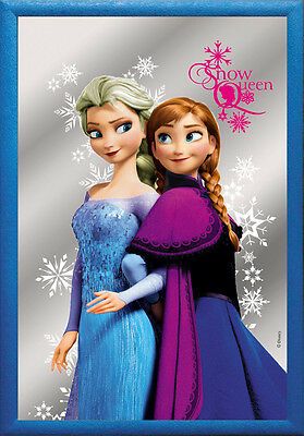 Frozen Birthday Party Decorations, Film Frozen, Frozen Art, Frozen Wallpaper, Walt Disney Characters, Frozen Pictures, Disney Princess Elsa, Frozen Theme Party, Frozen Movie