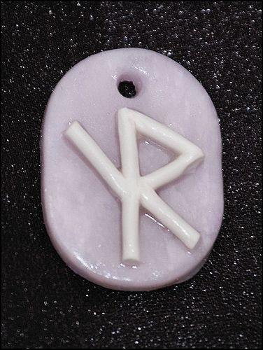 Safe Travel Blind Rune Rune Vichinghe, Wiccan Crafts, Pagan Witchcraft, Witch Magic, Witch Craft, Across The Universe, Safe Travel, Witchy Things, Witchy Stuff