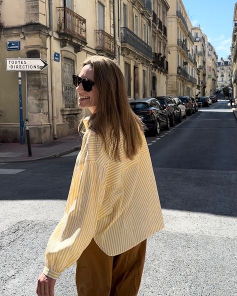 Yellow Striped Shirt Outfit, Yellow Blouse Outfit, Yellow Ootd, Yellow Shirt Outfit, Striped Top Outfit, Outfits With Striped Shirts, Yellow Striped Shirt, Outfit Hacks, Brown Outfit